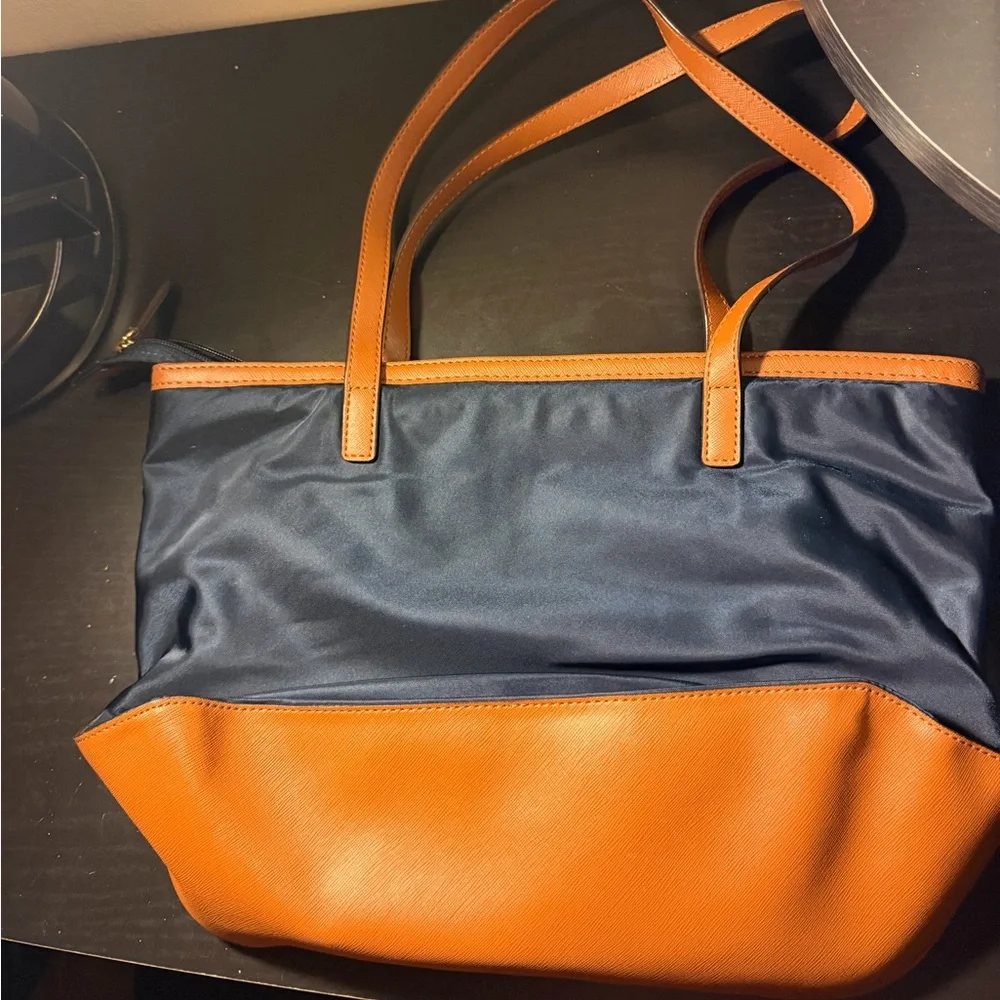 Michael Kors Dark Blue and Brown Tote - Picture 2 of 6